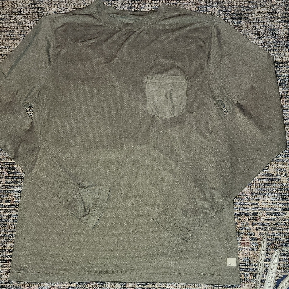 Vuori Long Sleeve Tradewind Performance Shirt Size Large